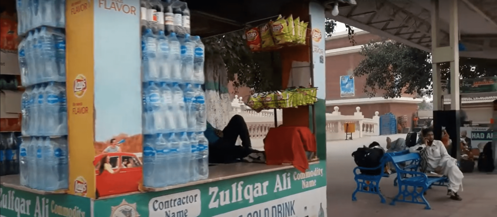 Refreshment stalls at Bahawalpur station